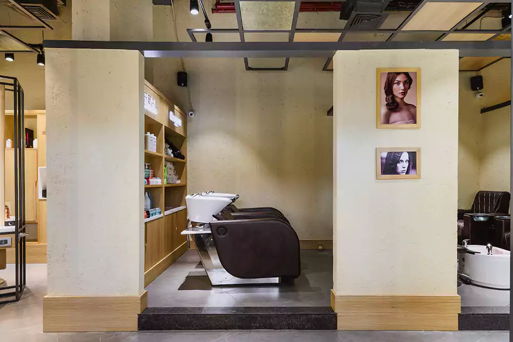 beauty salon equipment in Varanasi